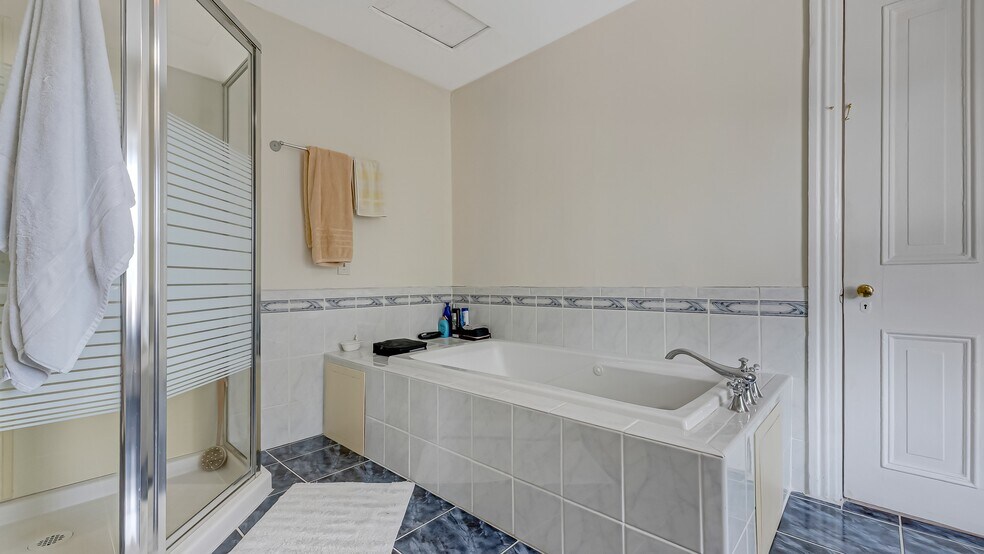 More Photos Of 207 W Broad St, Bethlehem Office For Sale