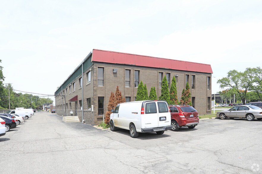 More Photos Of 24001 Southfield Rd, Southfield Office For Lease