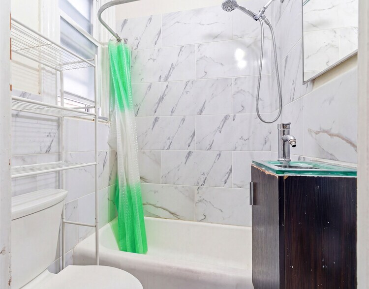 More Photos Of 369 E Kinney St, Newark Apartments For Sale