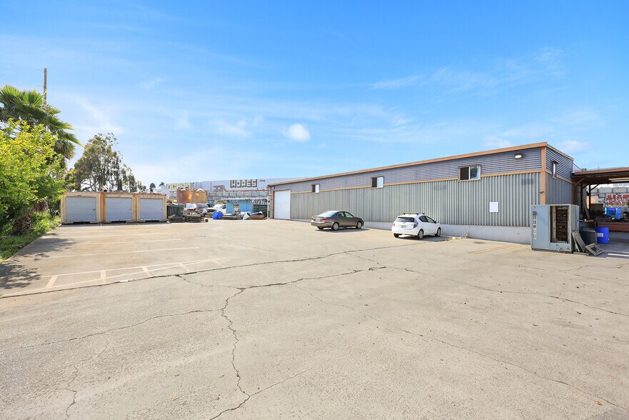 More Photos Of 4677 Worth St, Los Angeles Unknown For Lease