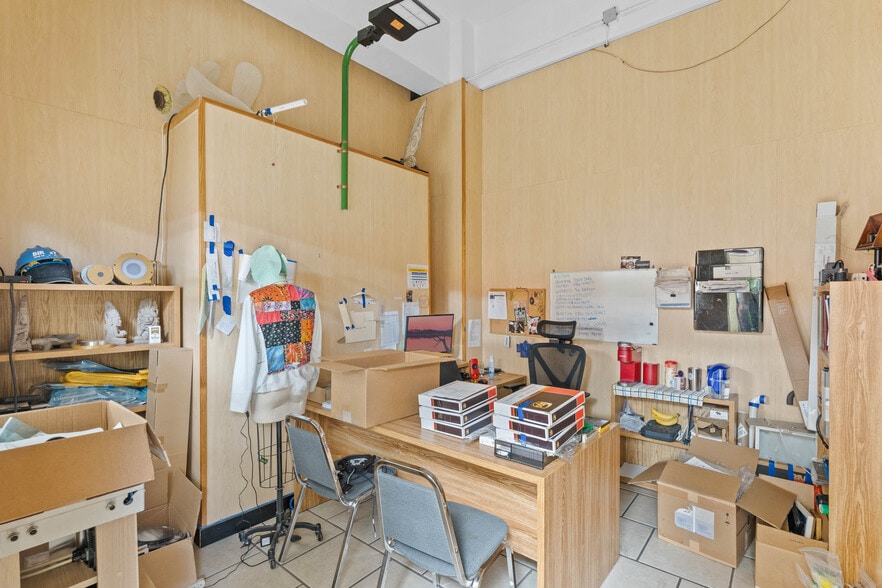 More Photos Of 162 W Plant St, Winter Garden General Retail For Lease