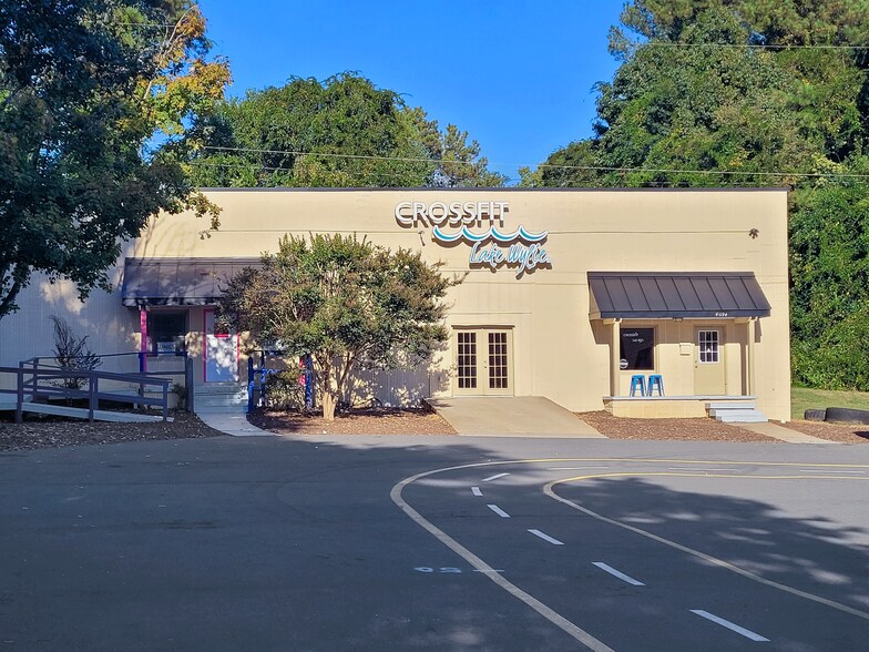 More Photos Of 4076-4100 Charlotte Hwy, Lake Wylie General Retail For Lease