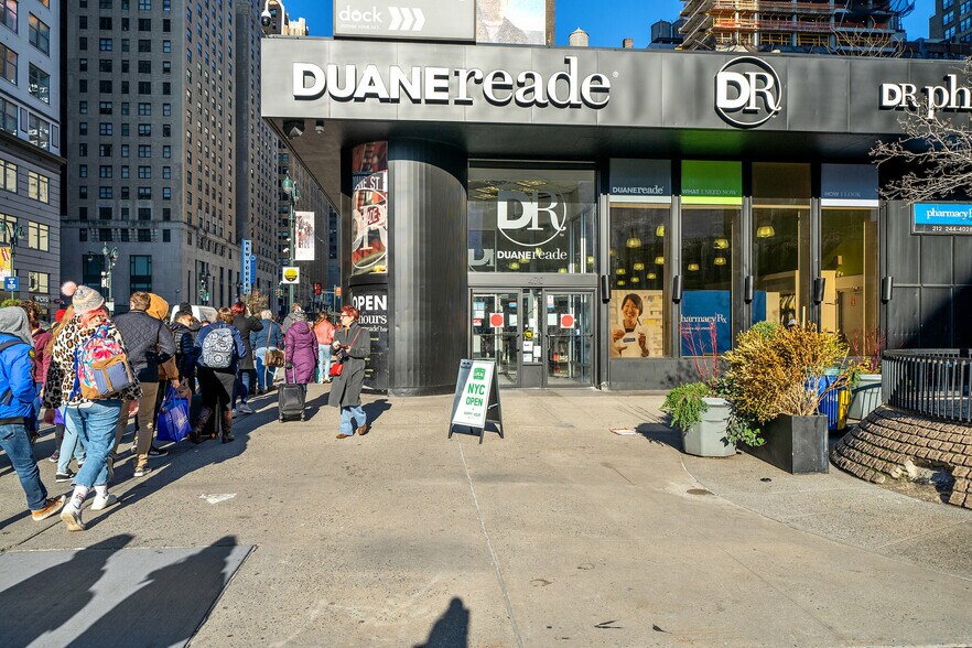 More Photos Of 460 Eighth Ave, New York General Retail For Sale