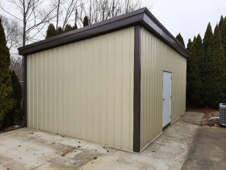 More Photos Of 58640 IN-15, Goshen Flex For Sale