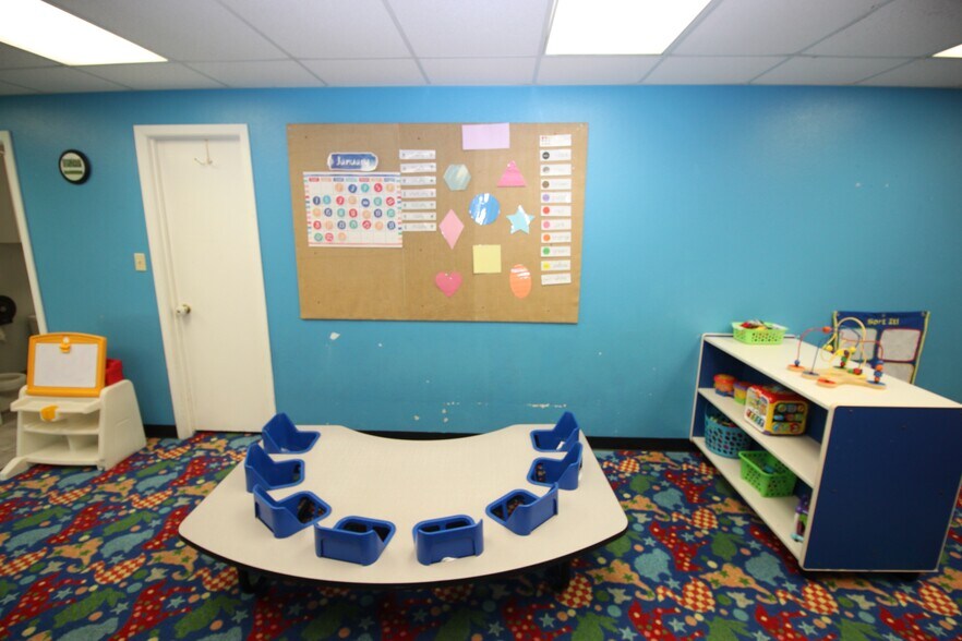 More Photos Of 3421 E Walnut St, Pearland Daycare Center For Sale