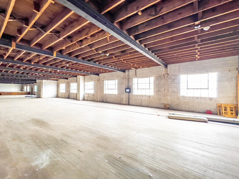 More Photos Of 180 Erie Blvd, Schenectady Office Residential For Sale