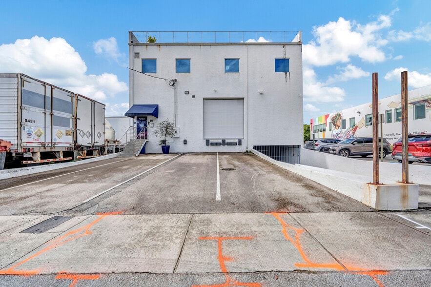 More Photos Of 5465 NW 36th St, Miami Springs Office For Lease