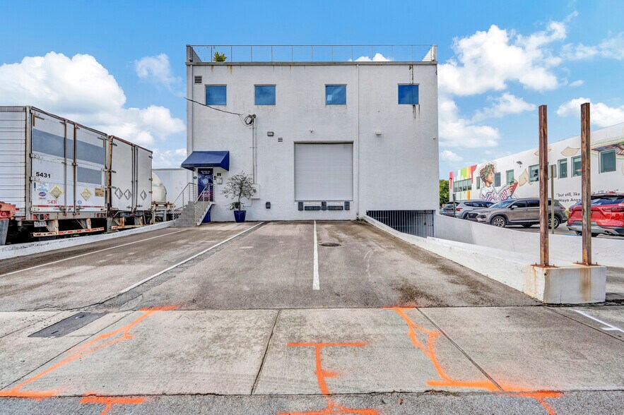 More Photos Of 5465 NW 36th St, Miami Springs Office For Sale
