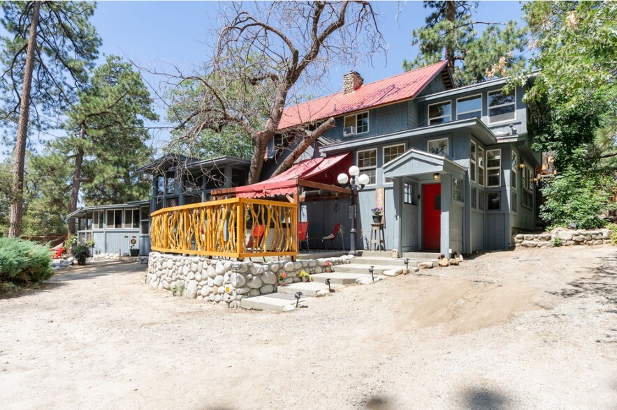 Primary Photo Of 25585 Alderwood St, Idyllwild Specialty For Sale