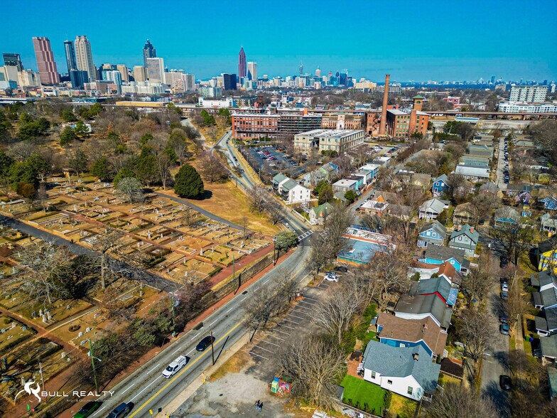 More Photos Of 242 SE Boulevard, Atlanta Restaurant For Sale