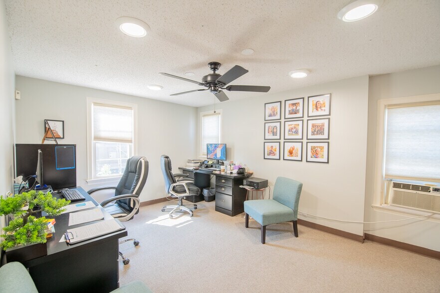 More Photos Of 4150 Crescent Dr, Saint Louis Office For Sale