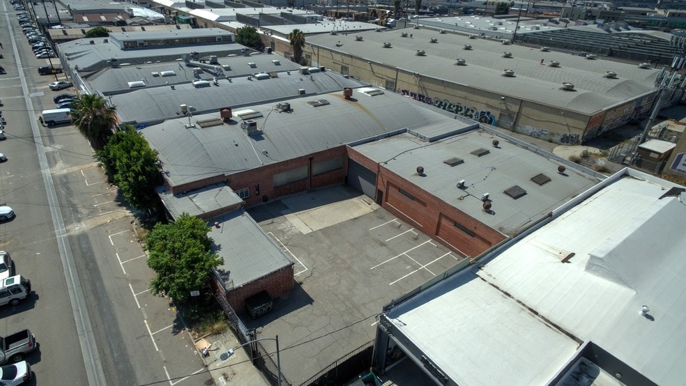 Primary Photo Of 2840 E 11th St, Los Angeles Warehouse For Lease