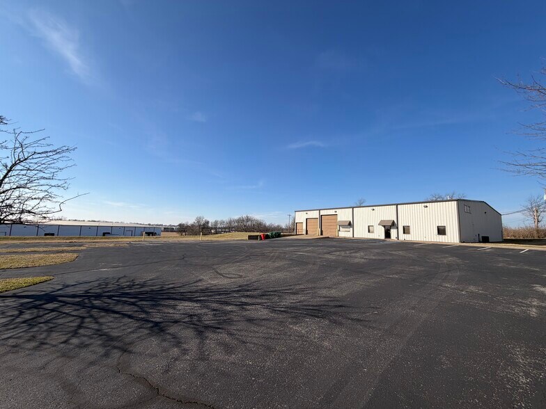 Primary Photo Of 111 Capital Ct, Nicholasville Warehouse For Lease