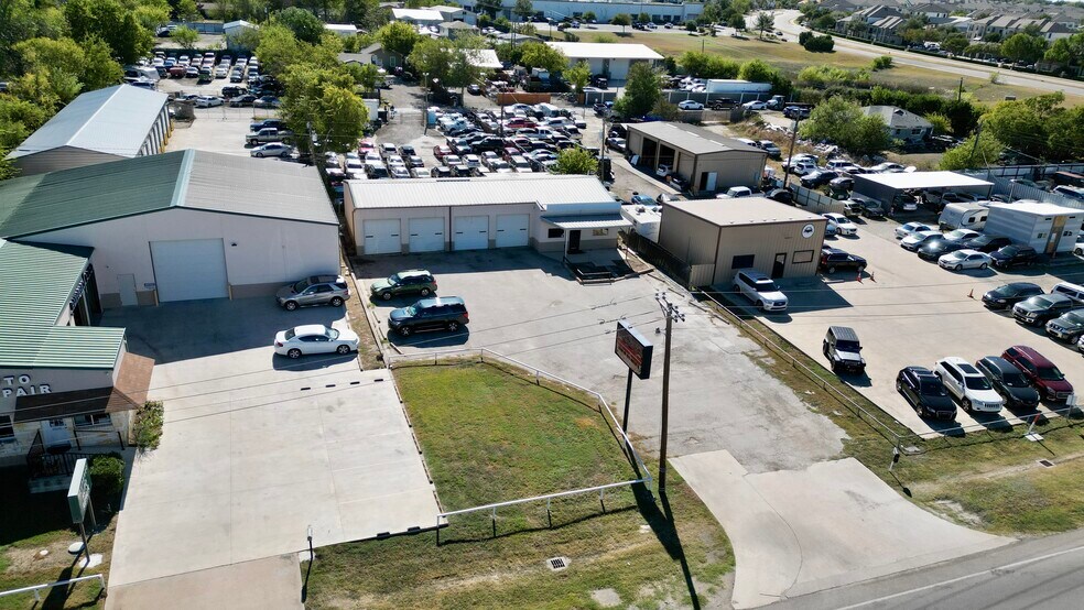 More Photos Of 16299 Fm 1325, Austin Auto Repair For Lease