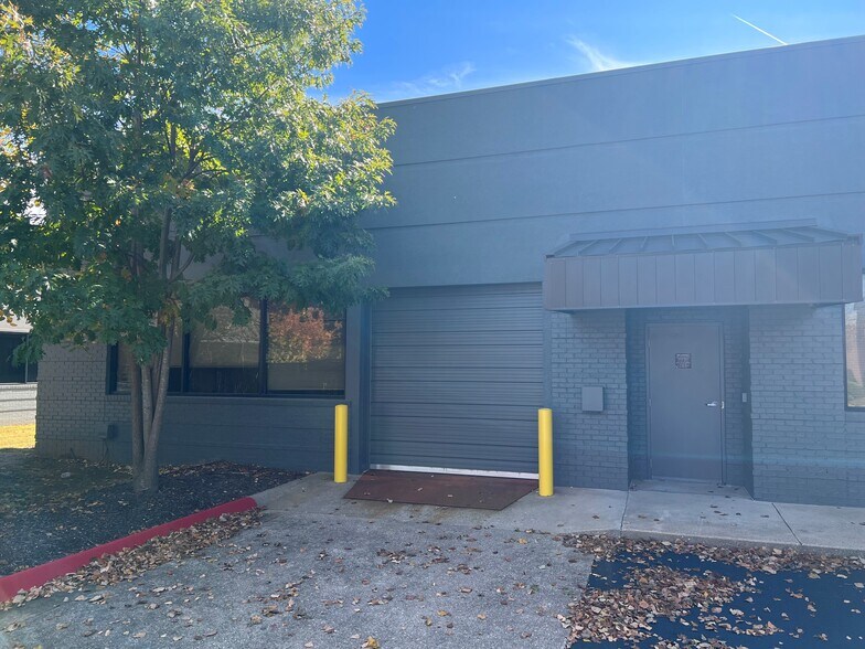 More Photos Of 3401 SE Macy Rd, Bentonville Unknown For Lease