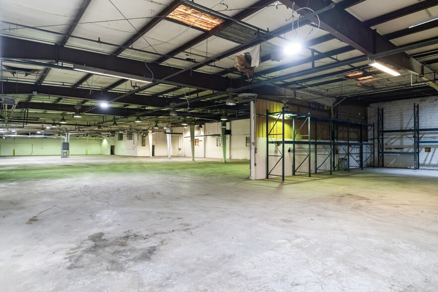 More Photos Of 351 Station Rd, Berryville Manufacturing For Lease
