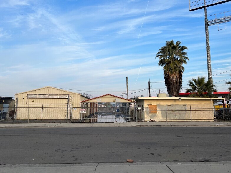 Primary Photo Of 1308 W Iota Ave, Fresno Auto Repair For Sale