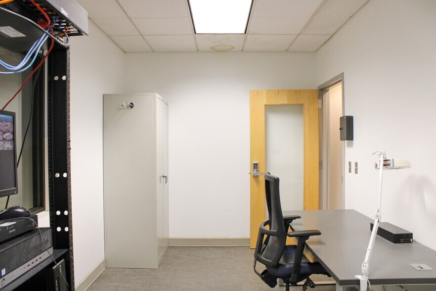 More Photos Of 4121 S 72nd Ave, Tulsa Service For Sale