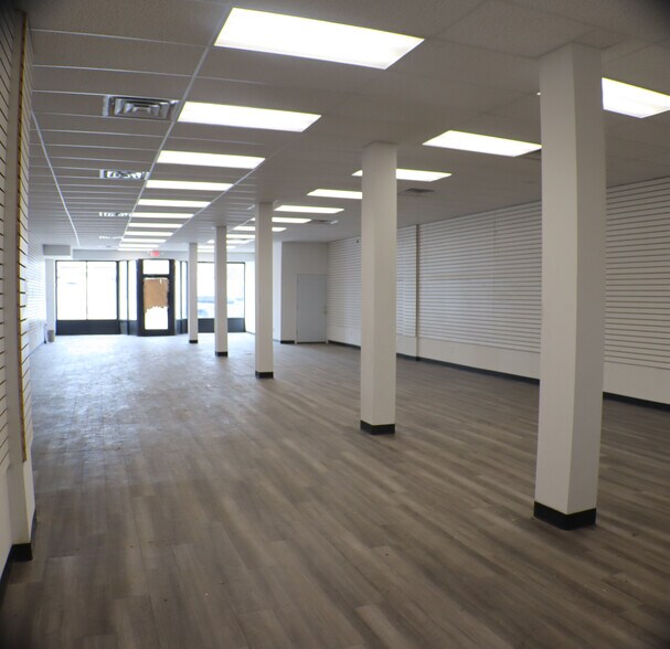 More Photos Of 1521-1527 State St, Erie General Retail For Sale