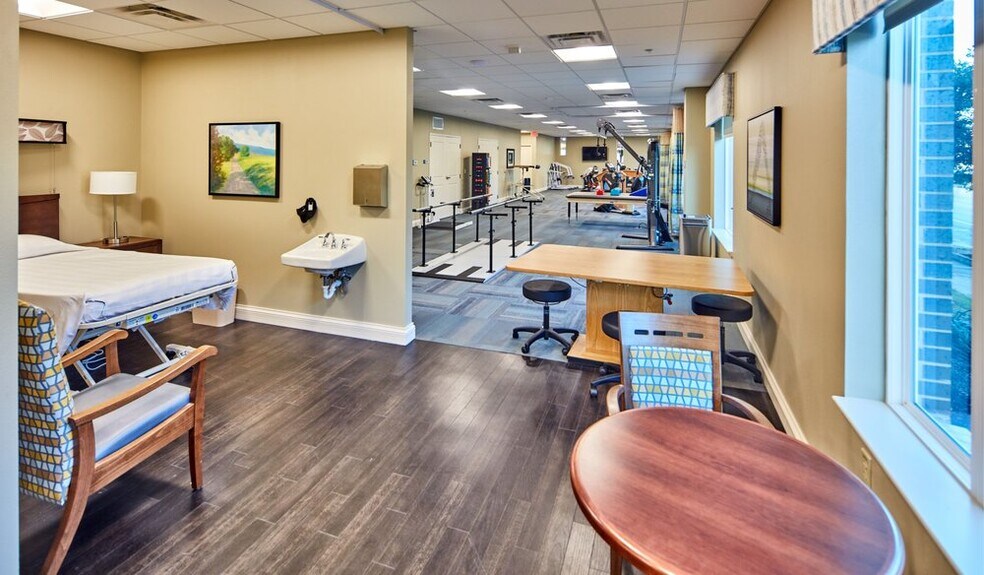 More Photos Of 8130 Meadow Rd, Dallas Healthcare For Sale