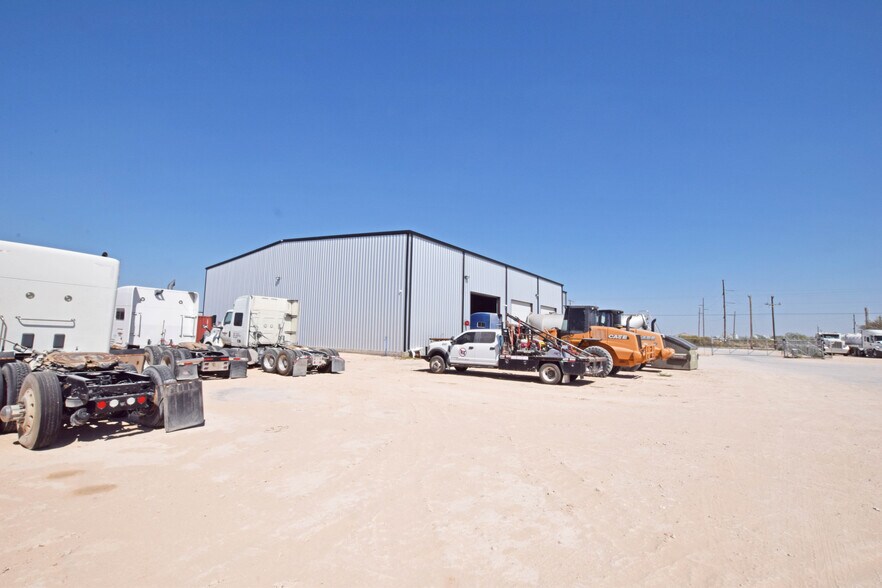 More Photos Of 2250 Dixie Blvd, Odessa Industrial For Sale