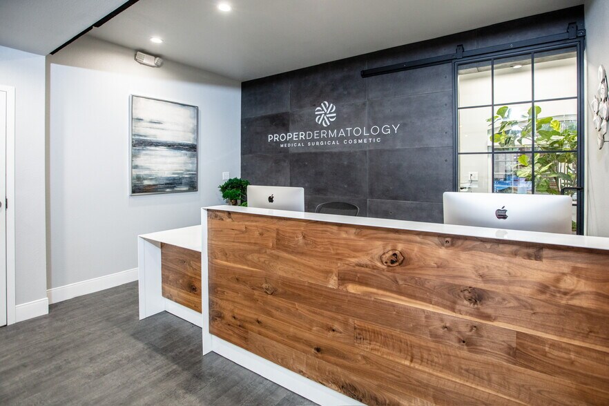 More Photos Of 85 Bay Bridge Dr, Gulf Breeze Medical For Sale