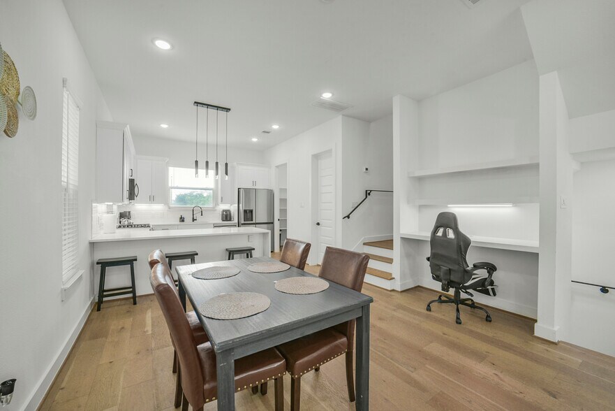 More Photos Of 316 Thornton Rd, Houston Apartments For Sale