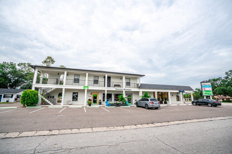 More Photos Of 400 Indian Rocks Rd N, Belleair Bluffs Storefront Retail Office For Sale