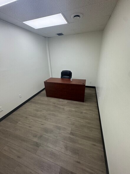 More Photos Of 307 S Main St, Bryan Medical For Lease