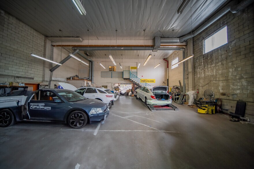 More Photos Of 2224 W Temple St, Los Angeles Warehouse For Sale