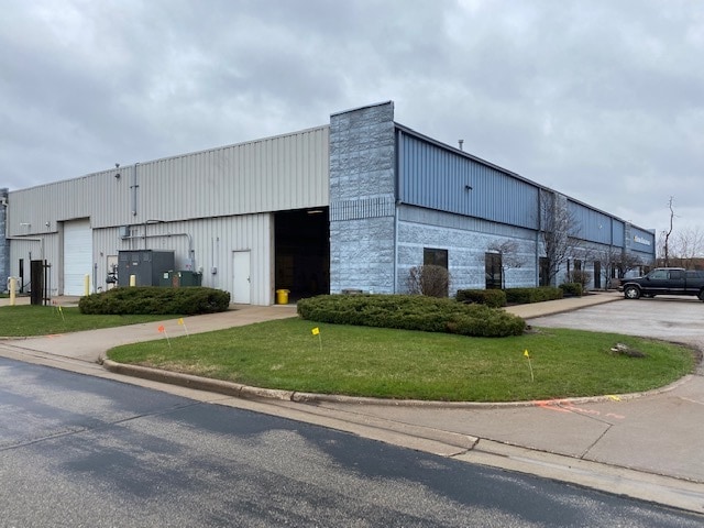 More Photos Of 851-859 E Broadway, Monona Industrial For Lease