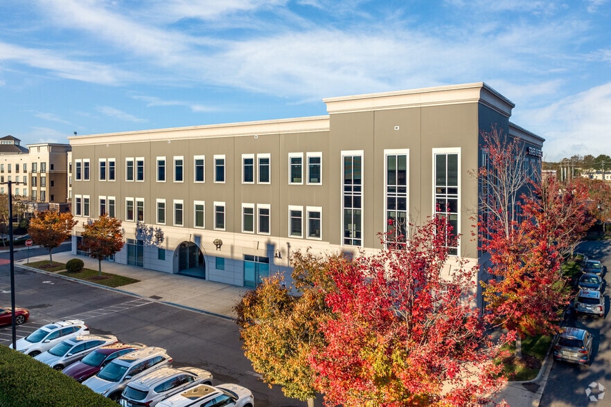 More Photos Of 2015 Ayrsley Town Blvd, Charlotte Unknown For Lease