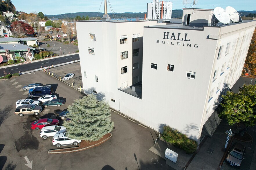 More Photos Of 320 Central Ave, Coos Bay Office For Sale