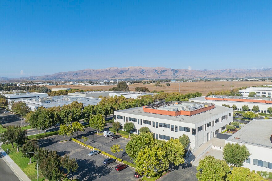 More Photos Of 110 Baytech Dr, San Jose Research And Development For Sale