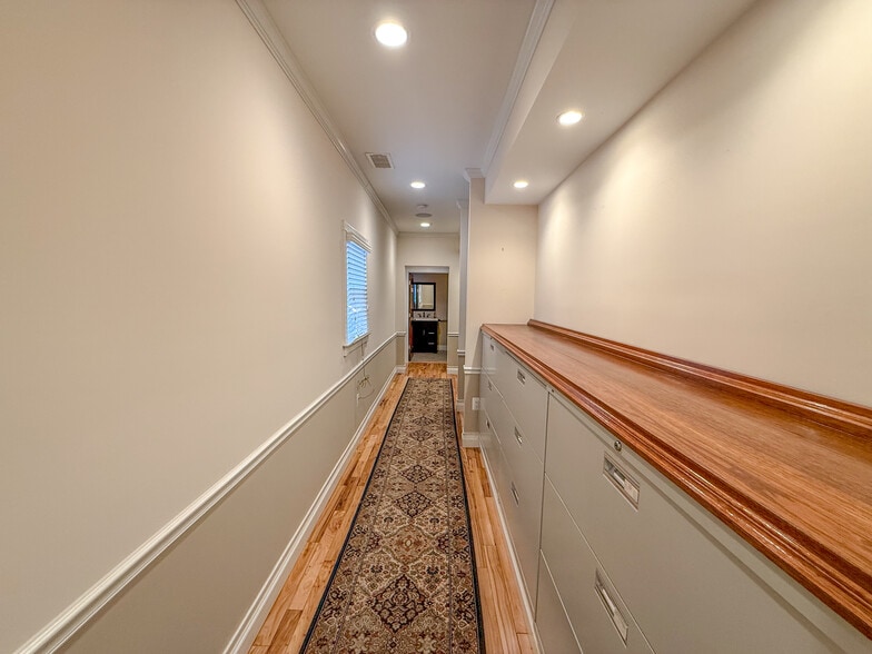 More Photos Of 89 Duke St, Prince Frederick Freestanding For Lease