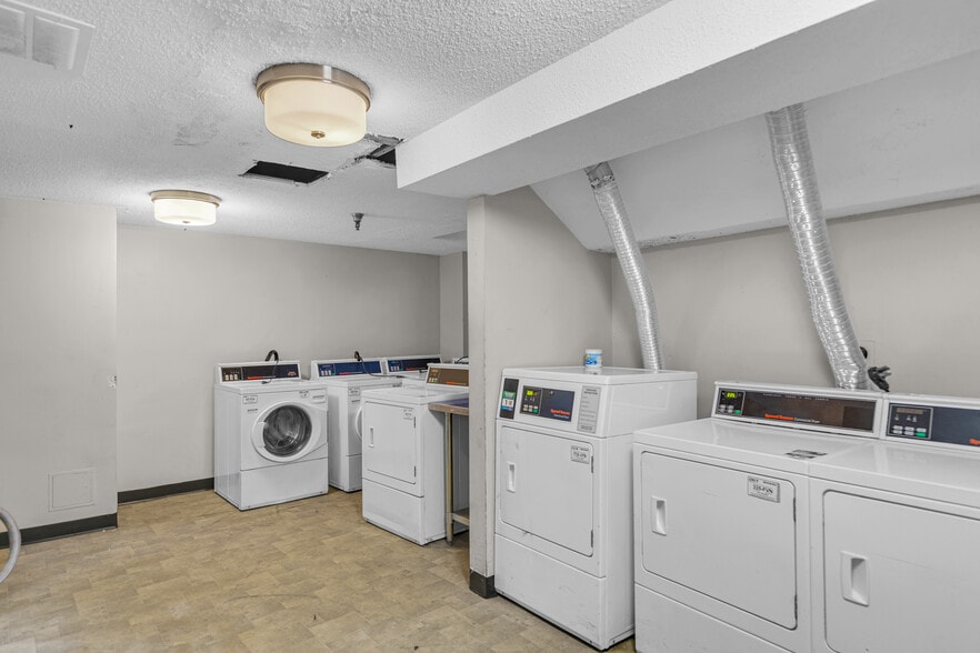 More Photos Of 122 Chestnut St, Springfield Apartments For Sale