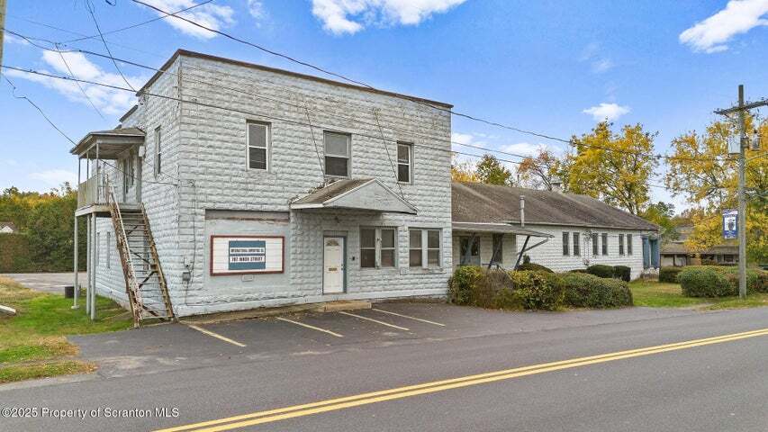 More Photos Of 707 River St, Peckville Showroom For Sale