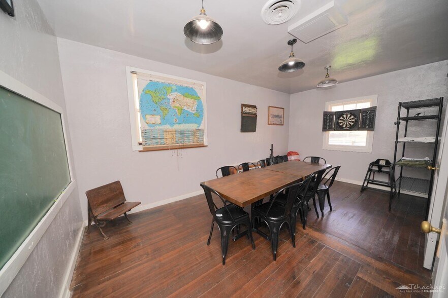 More Photos Of 15814 Caliente Creek Rd, Caliente Restaurant For Sale