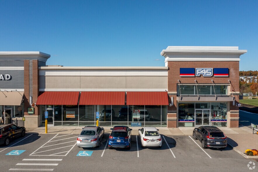 More Photos Of 1 Highland Cmn W, Hudson Unknown For Lease