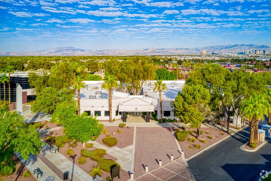 More Photos Of 2501 N Green Valley Pky, Henderson Unknown For Lease