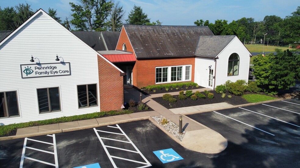 More Photos Of 174 N Main St, Dublin Office For Lease