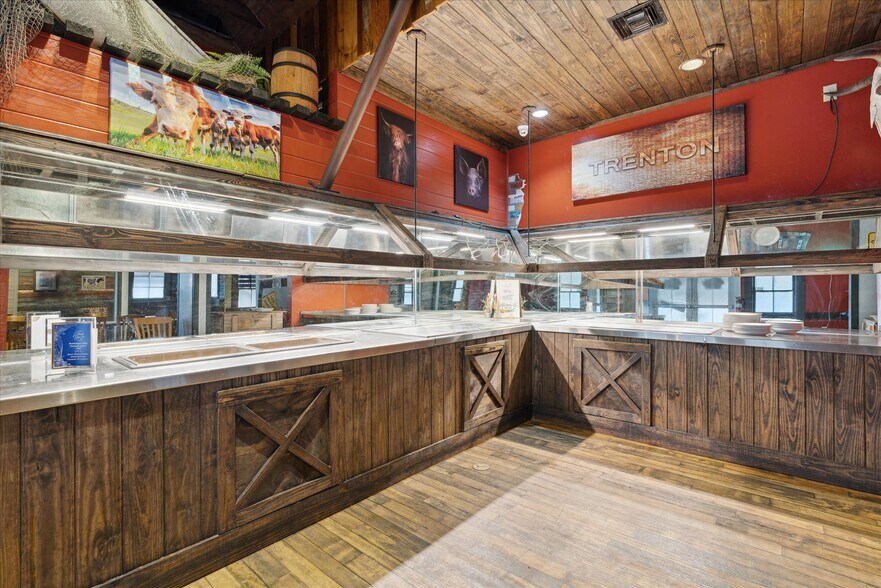 More Photos Of 115 NW 1st St, Trenton Restaurant For Sale