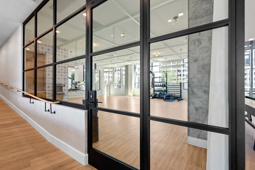 More Photos Of 2311 Dulles Station Blvd, Herndon Apartments For Lease