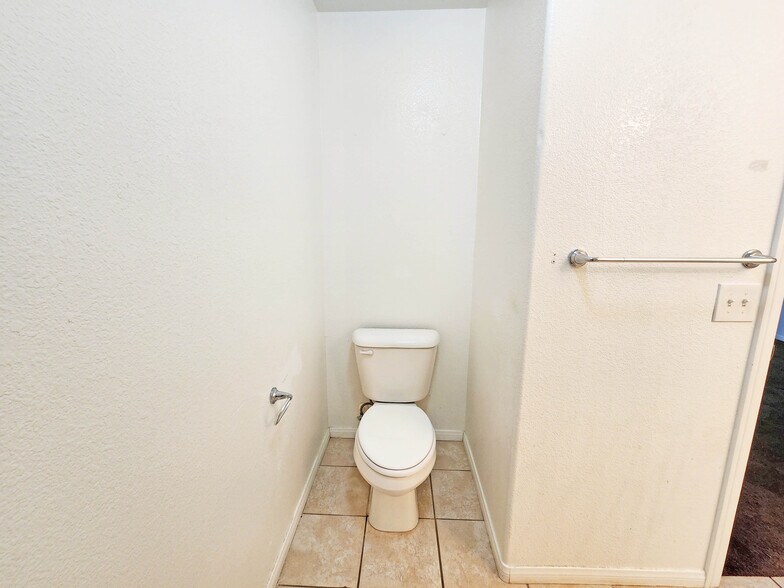 More Photos Of 1951 Teepee Rd, Pahrump Apartments For Sale