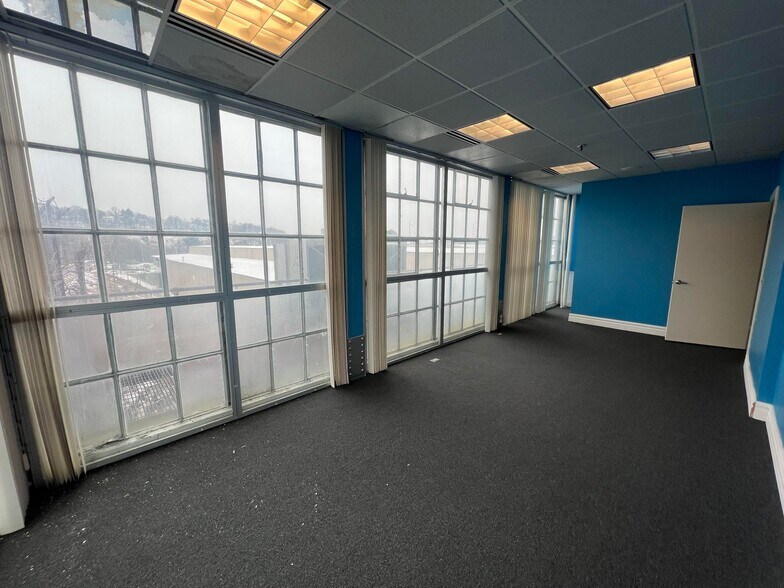 More Photos Of 100 Barber Ave, Worcester Office For Sale