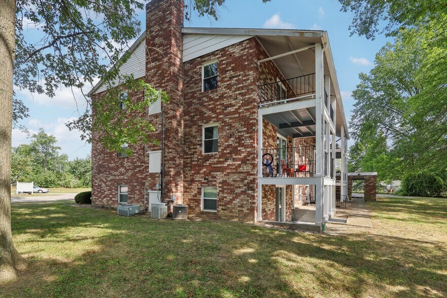 More Photos Of 1500-1525 Stewart Cir NW, Warren Apartments For Sale