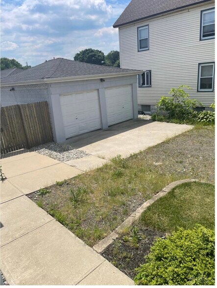 More Photos Of 879 Upper Main St, South Amboy Office For Sale