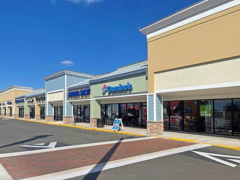 More Photos Of 8409-8599 S Tamiami Trl, Sarasota General Retail For Lease