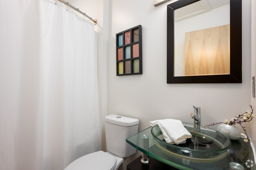 More Photos Of 50 W 4th St, Winston-Salem Apartments For Lease