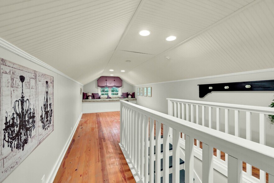 More Photos Of 451 Rossview Rd, Clarksville Office For Sale